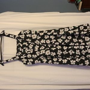 Torrid Dress empire waist 14, white flowers